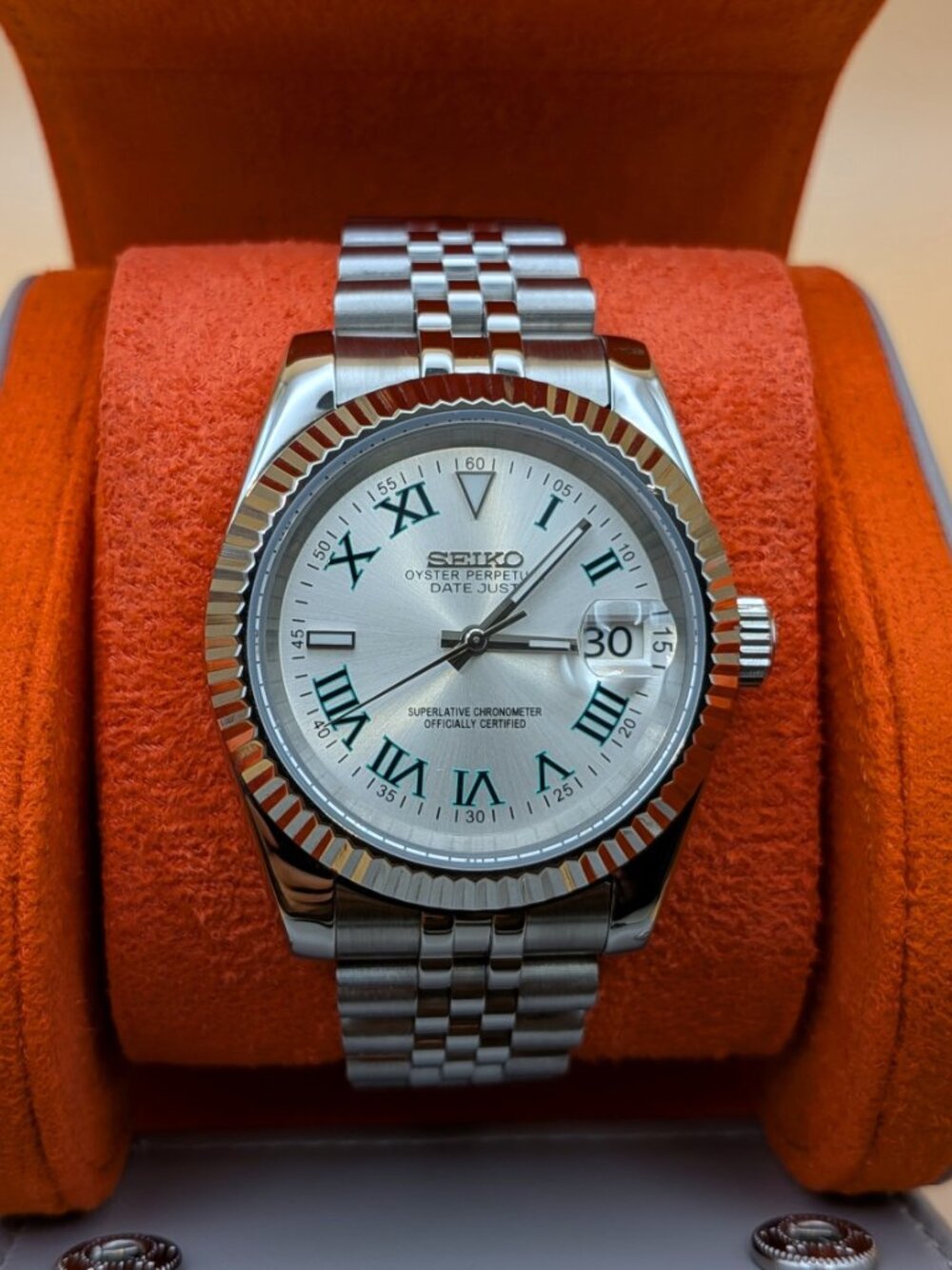 Seiko MOD | Roman Dial | NH35A automatic movement - Picture 6 of 11